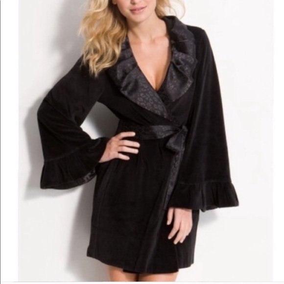 Betsey Johnson Other - Betsey Johnson Intimates Moulin Rouge Velvet Robe